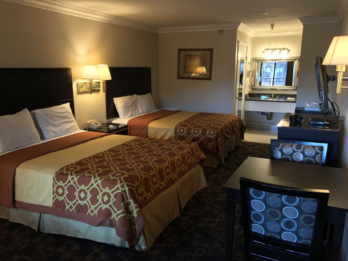 Castaic Inn Six Flags Valencia Zewnętrze zdjęcie