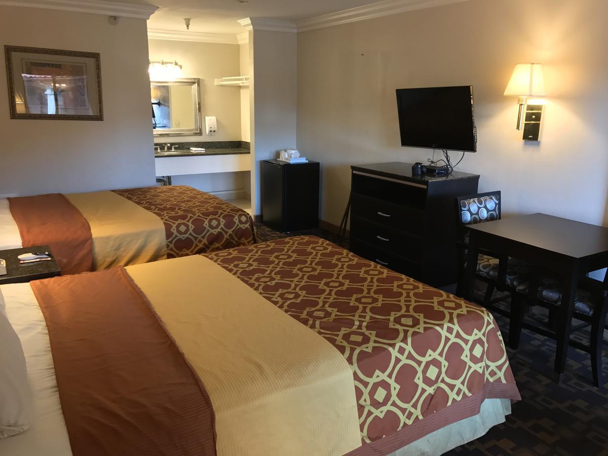 Castaic Inn Six Flags Valencia Zewnętrze zdjęcie